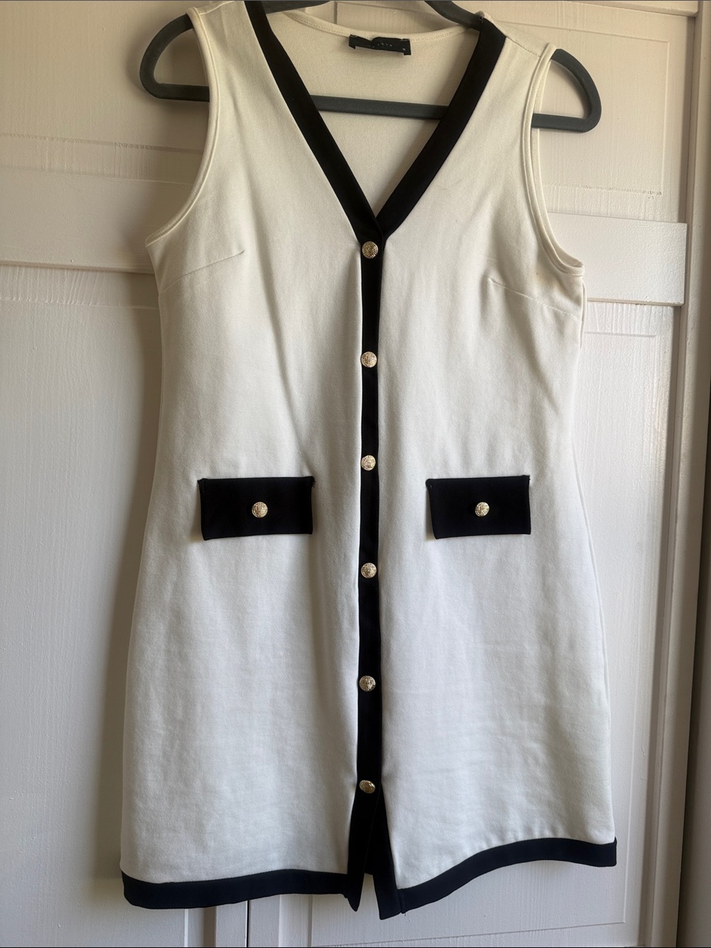 21 SANITS Cream Sleeveless Button-Front Dress with Black Trim
